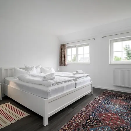 Fehaus Gruene Tuer